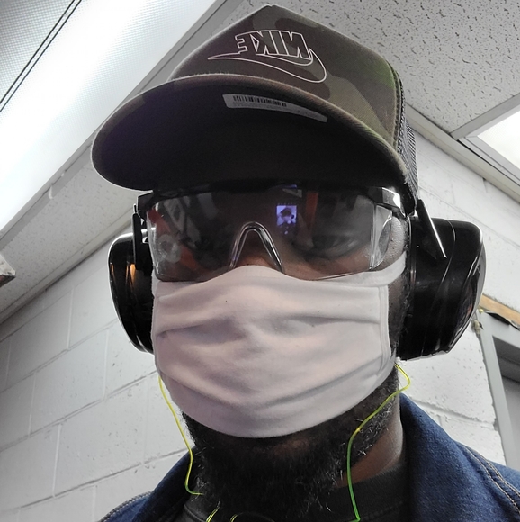 Meet your Posher, Shannon - Picture 1 of 3